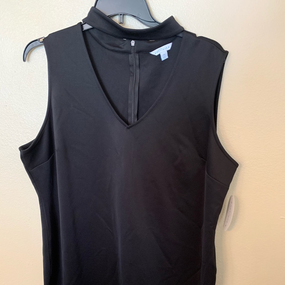 3/$25 Boutique 9 keyhole neckline sheath dress NWT